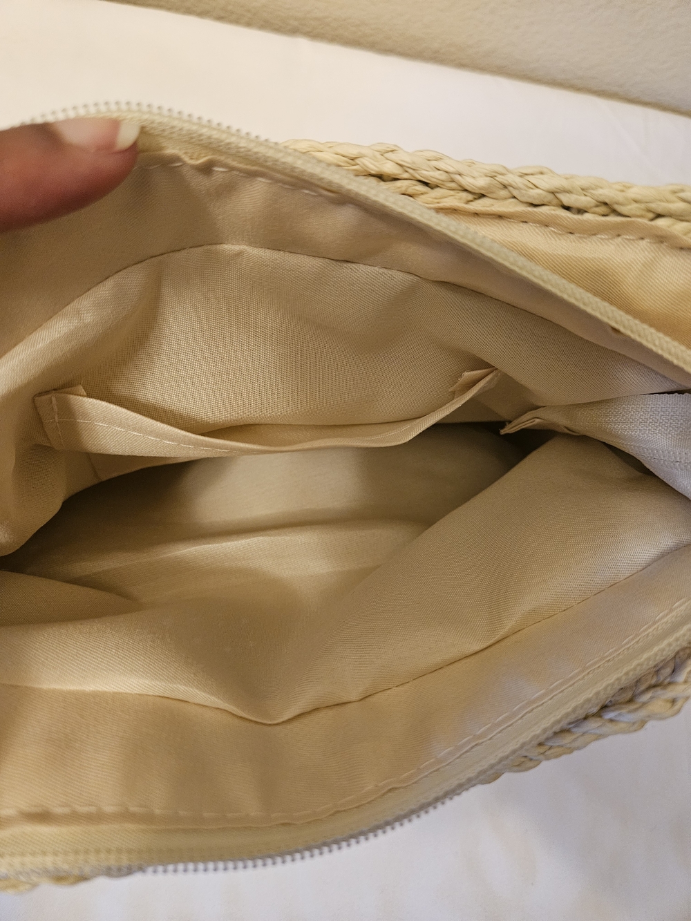 Woven Straw Tote/Crossbody Bag with 2 Interchangeable Straps NEW - Picture 2 of 7